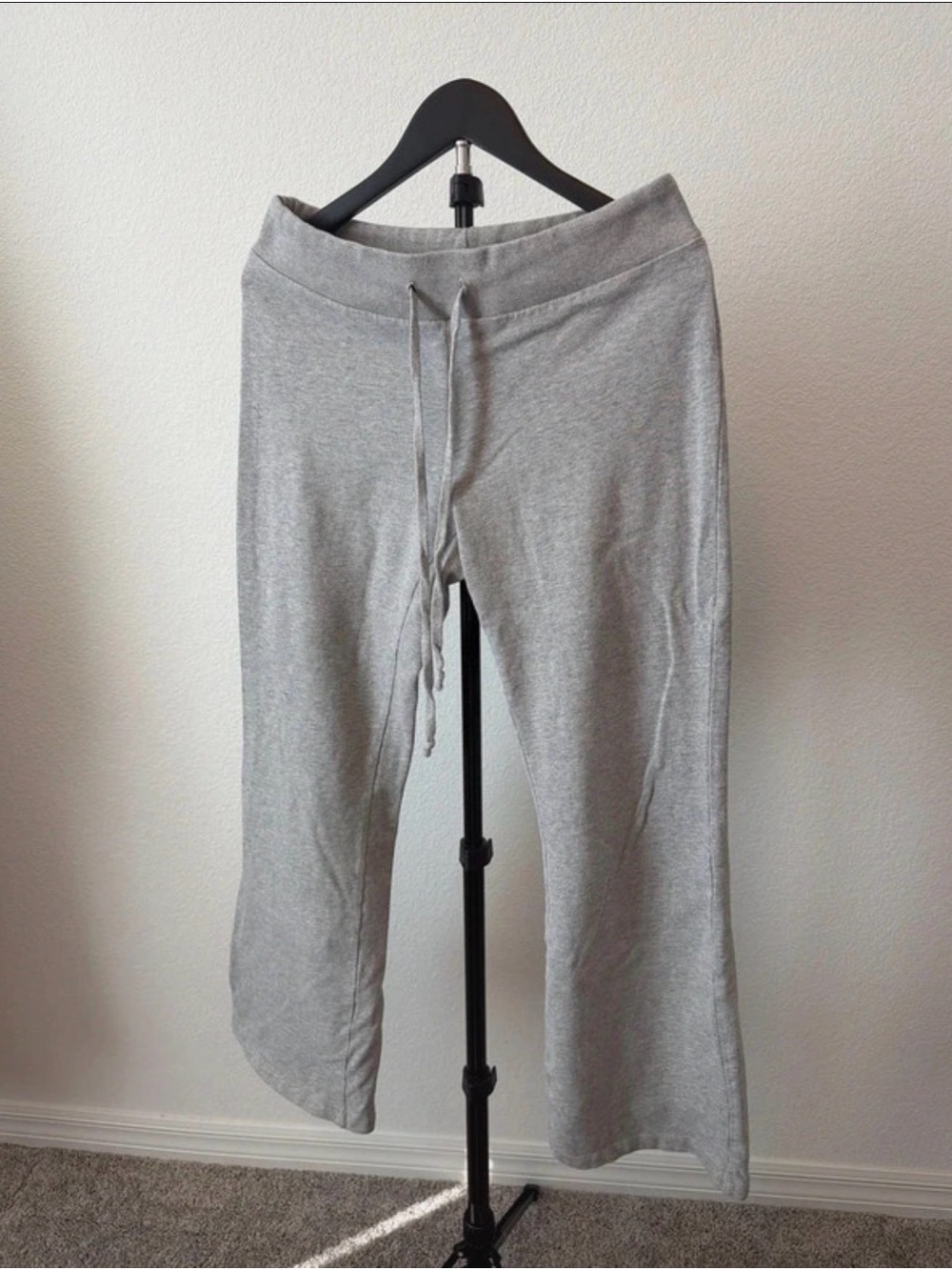 Brandy Melville J. Galt Heather Gray Drawstring Sweatpants